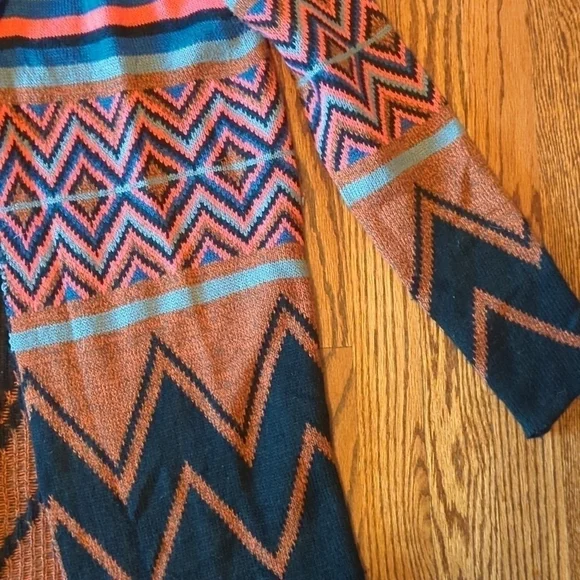 Hot & Delicious colorful tribal knit fringe Boho long open  duster/cardigan sz M - Picture 5 of 14